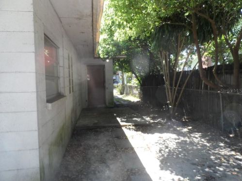 213 Minnehaha St, Tampa FL 33604-5737 exterior