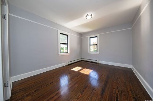 10 21st St, Huntington Station NY  11746-3259 exterior