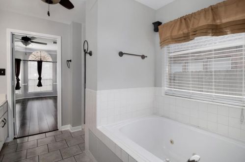 8203 Cross Country Dr, Humble TX 77346-6115 exterior