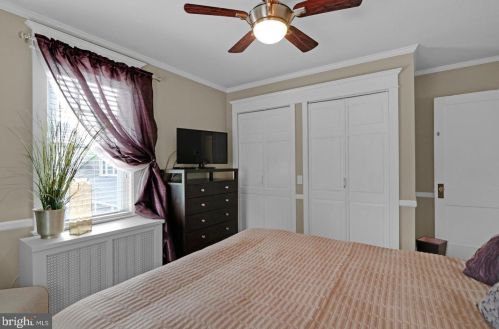 215 Marne Ave, Tavistock NJ 08033-1444 exterior