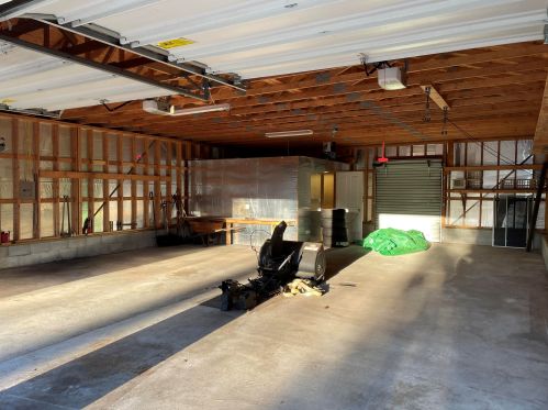 2087 Whitehall Rd, Meskegon MI 49445-1043 exterior