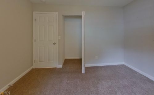 3823 Crosby Dr, Atlanta GA 30331-3432 exterior