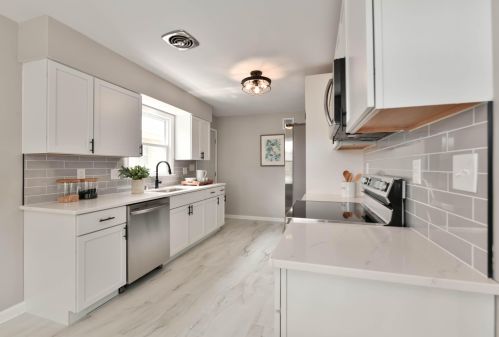 3741 85th St, Milwaukee WI  53222-2823 exterior