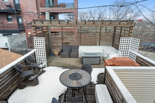 2318 Montana St, Chicago IL 60614-2220 exterior