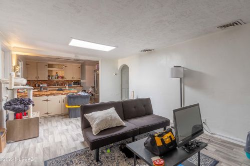 4602 Seneca St, Tucson AZ  85712-3272 exterior