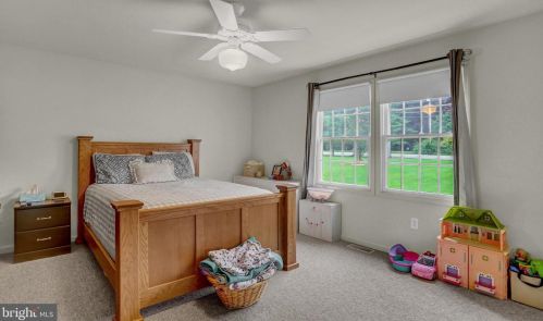 286 Bollinger Rd, Littlestown PA 17340-9121 exterior