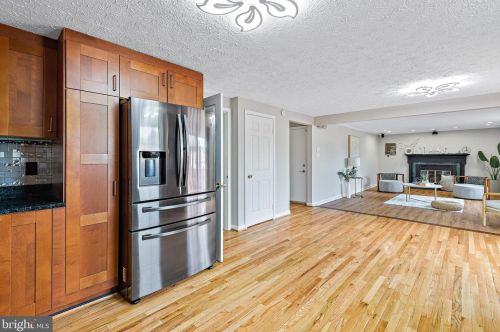 7725 Epsilon Dr, Rockville MD 20855-2546 exterior