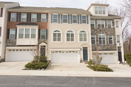 2003 Deertree Ln, Rockville MD  20851-1291 exterior