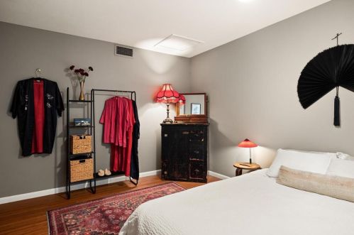 1121 Delano St, Austin TX 78721 exterior