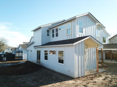 5421 Blue Bird Ln, Austin, TX 78745-3149