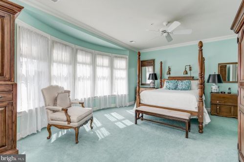 12561 Ansin Cir Dr, Rockville MD 20854-6912 exterior