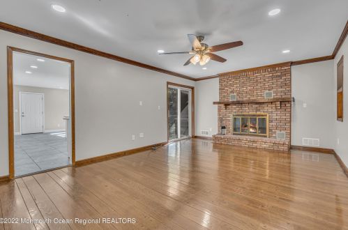 147 Hickory Rd, Jackson Twp NJ 08527-3841 exterior