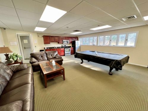 120 Fisherville Rd, Concord NH 03303-2071 exterior