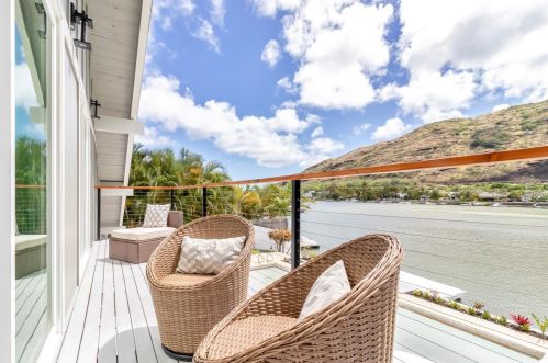 6847 Niumalu Loop, Honolulu HI 96825-1642 exterior