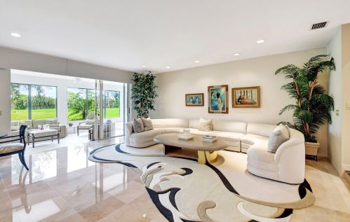 44 Hampshire Ln, Boynton Beach FL 33436-7414 exterior