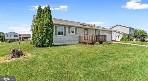 311 Columbus Ave, Littlestown PA 17340-1537 exterior