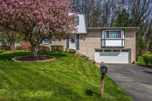 8784 Casa Grande Dr, Pittsburgh, PA 15237-5340