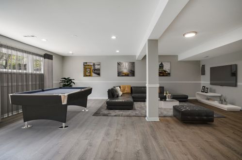 10826 Longwood Dr, Chicago IL  60643-3313 exterior