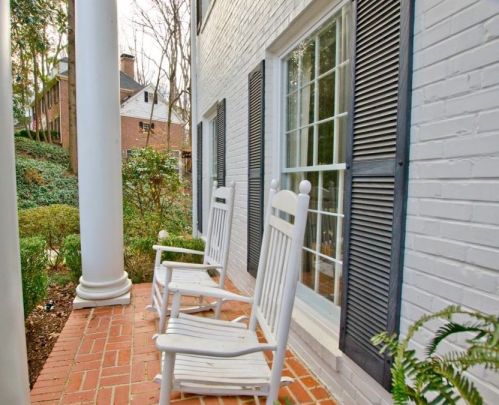 2356 Christophers Walk, Atlanta, GA 30327-1110