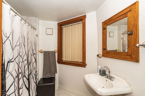 2723 Kimball Ave, Chicago IL 60647-1222 exterior