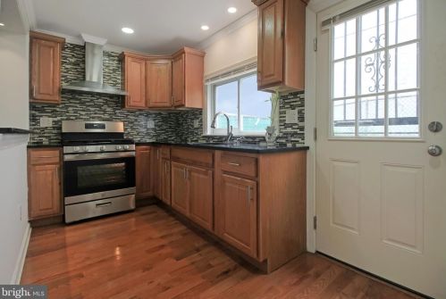 1502 Berks St, Philadelphia PA 19131-3215 exterior