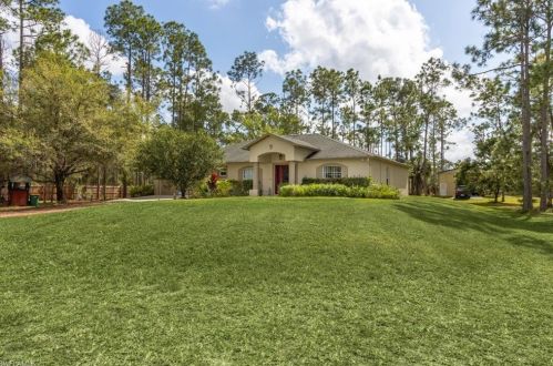 2390 27 Ave, Naples FL 34120-7411 exterior