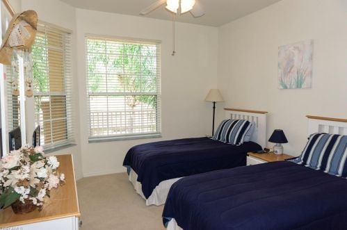 8241 Parkstone Pl, Naples, FL 34120-0614