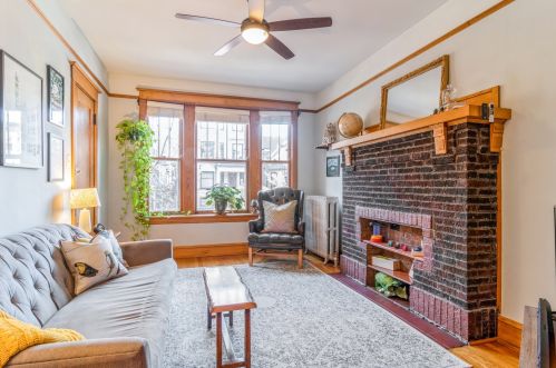 2431 Sawyer Ave, Chicago, IL 60647-2541