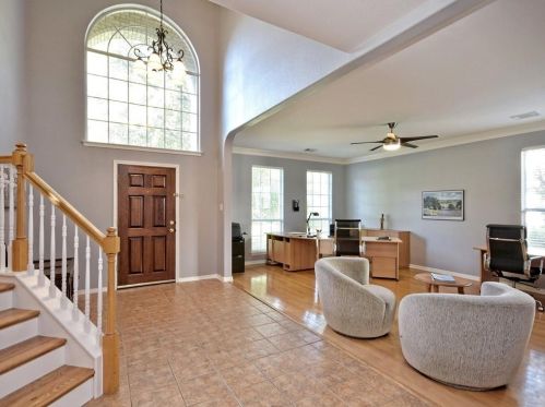 9216 Evening Primrose Path, Austin TX  78750-3546 exterior