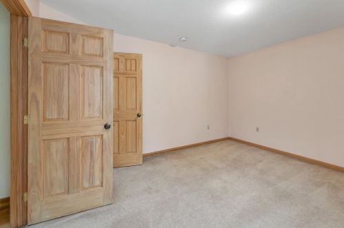 331 Queen St, Concord NH 03303-1118 exterior