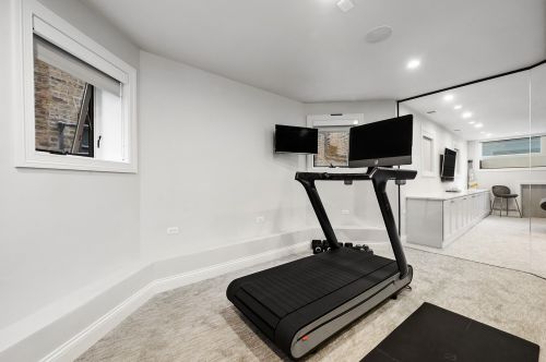 2208 Walton St, Chicago IL 60622-8696 exterior