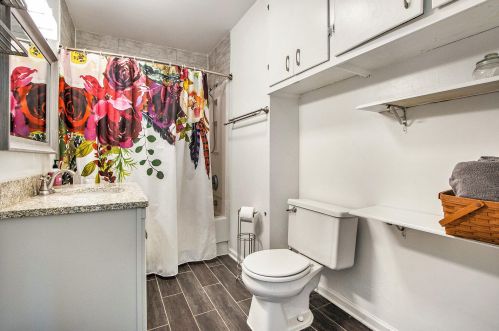 313 G Ave, Kalamazoo MI 49004-2119 exterior