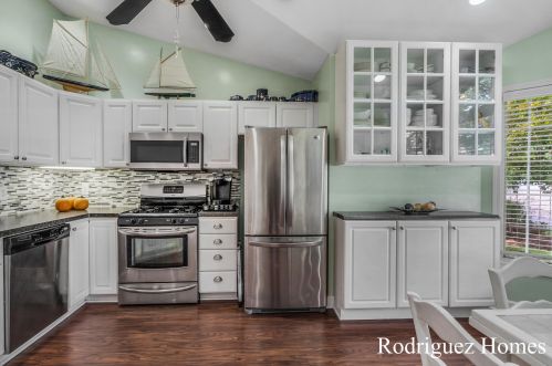 3905 Pemberton Dr, Grand Rapids MI 49508-8894 exterior