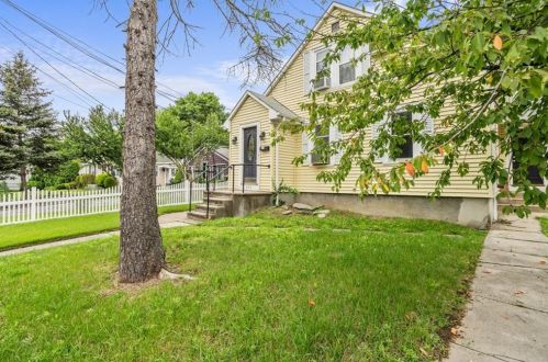 453 Woonasquatucket Ave, Providence RI 02911-3134 exterior