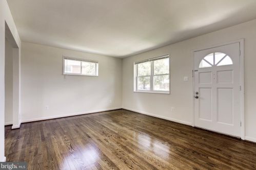 4706 Creek Shore Dr, Rockville MD  20852-2407 exterior