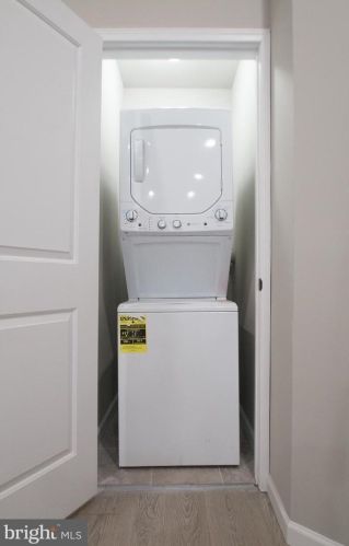 1906 23 St, Philadelphia PA 19145-2601 exterior