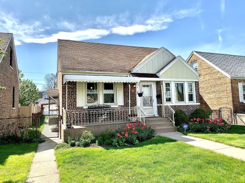 6042 Massasoit Ave, Chicago, IL 60638-4514