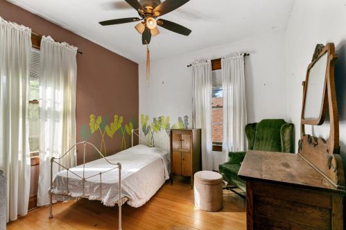 994 Burr St, Saint Paul MN 55130-3936 exterior