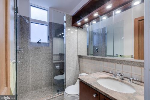 2302 Locust St, Philadelphia PA 19139-4517 exterior