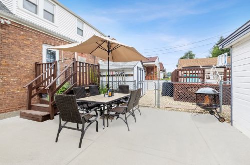 3918 104th St, Chicago IL 60628-2858 exterior