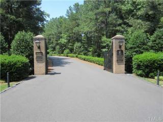 12 Hastings Sq, Durham NC  27707-3643 exterior