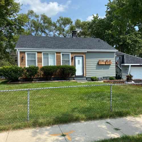 9126 Thurston Ave, Milwaukee WI  53225-2722 exterior