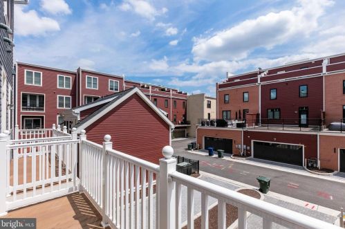 723 Diamond Ave, Alexandria VA  22301-3041 exterior