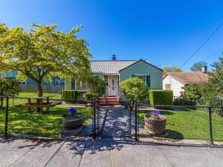 1609 29th Ave, Seattle WA  98122-3205 exterior