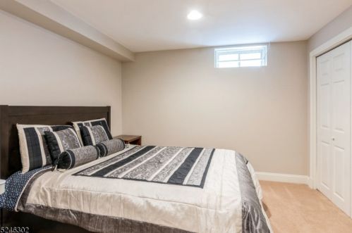 83 Winged Foot Dr, Livingston NJ 07039-8231 exterior