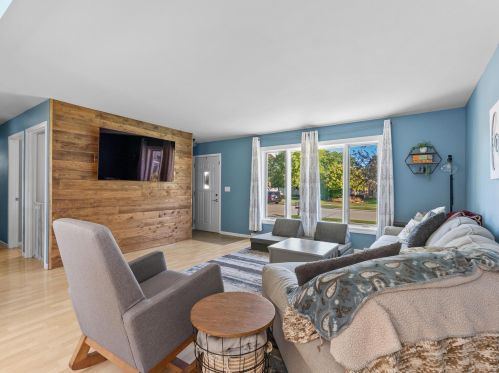 4965 Brookfield Cir, Manitowoc WI 54220-9362 exterior