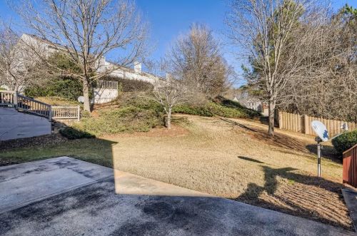 5053 Bright Hampton Dr, Atlanta GA 30339-1957 exterior