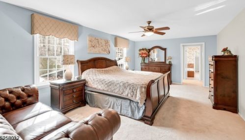 28 Chester Woods Dr, Chester NJ  07930-2828 exterior