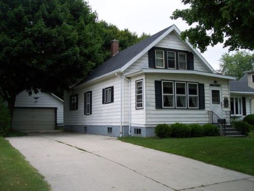 1842 Rankin St, Manitowoc, WI 54220-2640