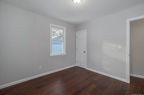 15 17 St, Huntington Station NY 11746-2913 exterior